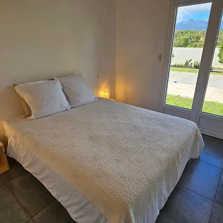 Rundinelle-piscine Privée- Clim-wifi-plage à Pieds Casa de Férias *