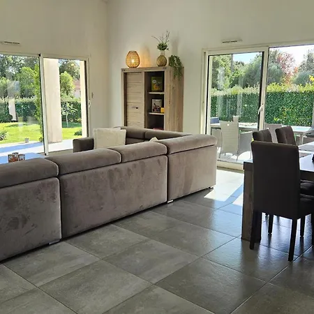 Holiday home Rundinelle-piscine Privee- Clim-wifi-plage A Pieds