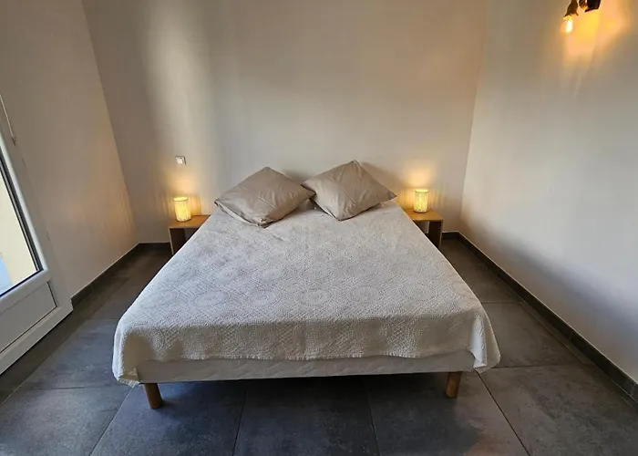 Rundinelle-piscine Privee- Clim-wifi-plage A Pieds 度假居