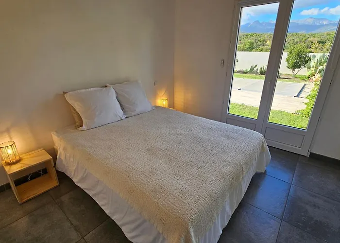 Rundinelle-piscine Privee- Clim-wifi-plage A Pieds 度假居 *